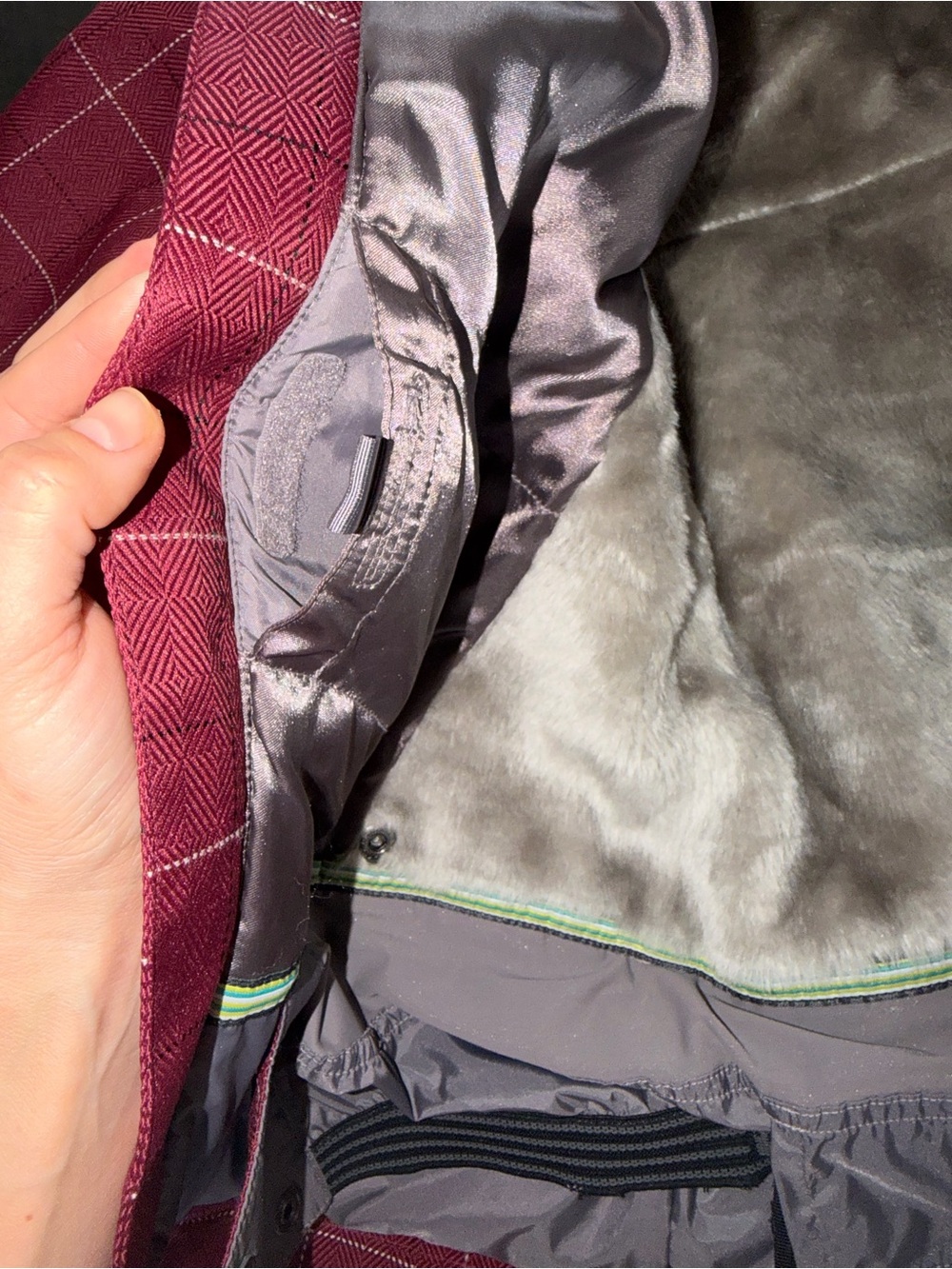 Burton Dryride Dream Maroon Women’s Snowboarding Jacket Medium - Like New - Picture 11 of 14